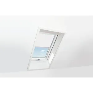 Roto Verdunkelungsrollo R6R8 R4R7 Aluminium-Schiene Farbe V01 Innenansicht Einbau offen